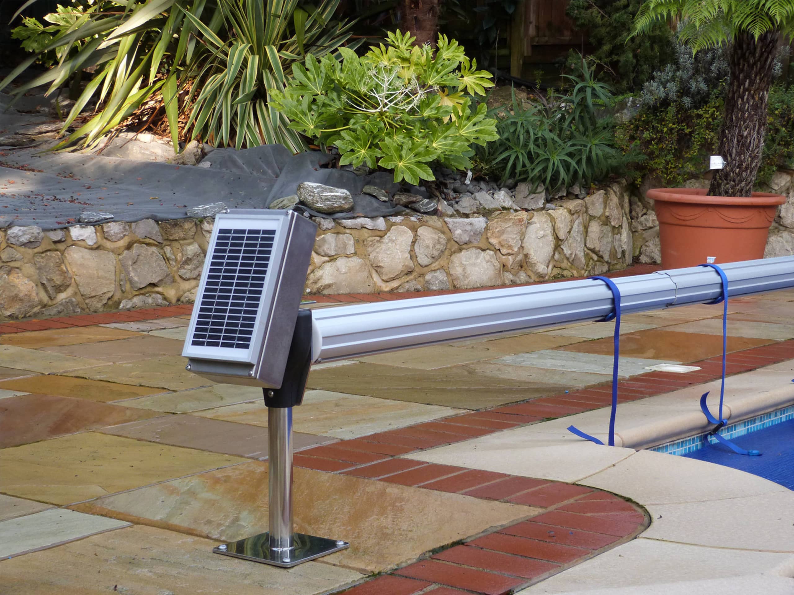 Image of the solar pool reel.
