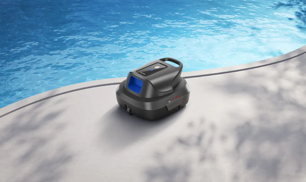 the mova r10 sat next to a pool.